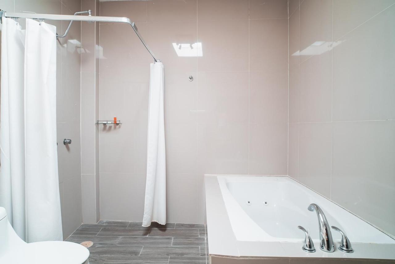 Oyo Hotel Home Express Tuxtla Gutiérrez エクステリア 写真