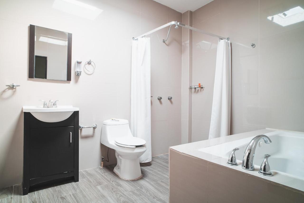 Oyo Hotel Home Express Tuxtla Gutiérrez エクステリア 写真